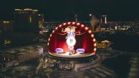 壕无东谈主性!《崩铁》在拉斯维加斯球形场馆投放告白